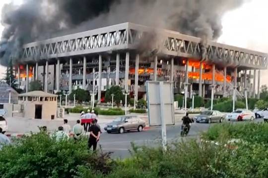 قصف مبنى هيئة الإذاعة والتلفزيون الإيرانية دليلٌ على يأس النظام الإسرائيلي!