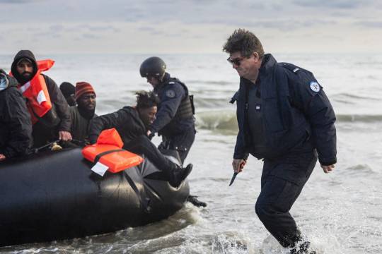 France's Boat Popping Policy: Not Just Inflatable Dinghies - Human Rights Are Deflating Too!